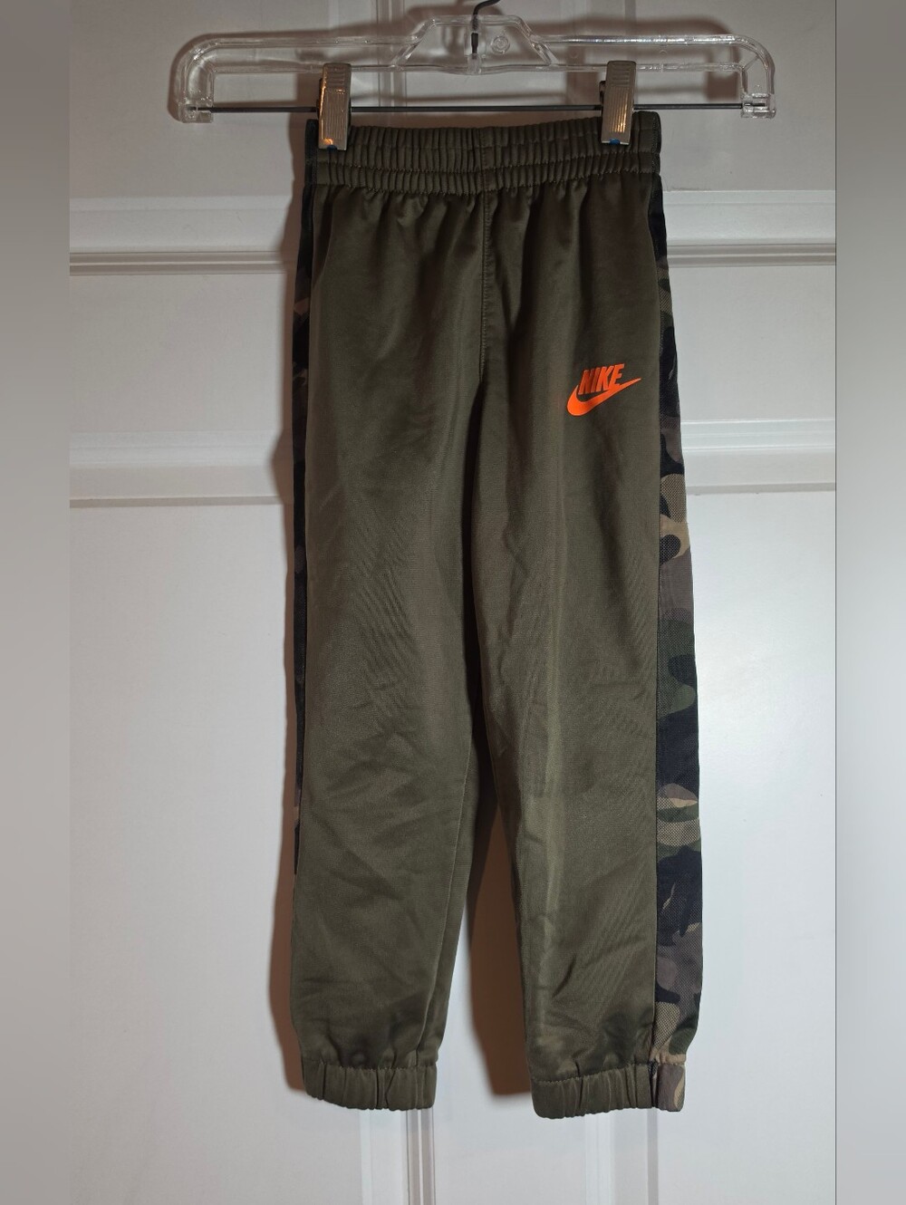 Nike Kids Olive Camo-Accent Jogger Pants 4T